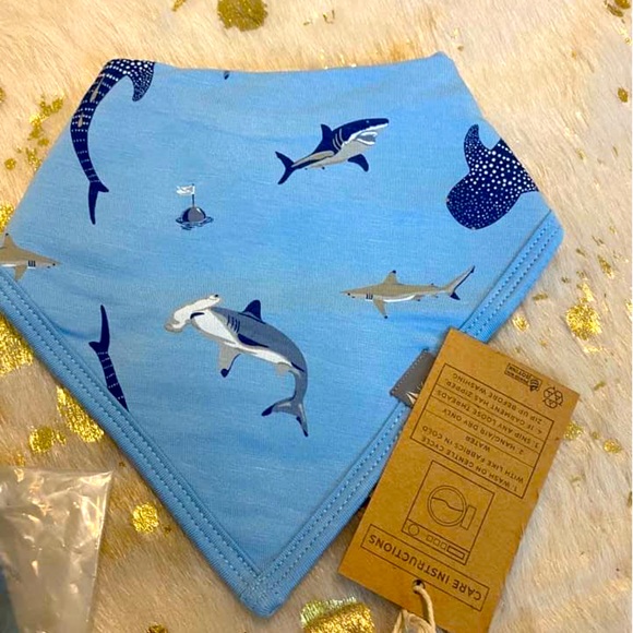 NWT Stream shark bib - Picture 1 of 1
